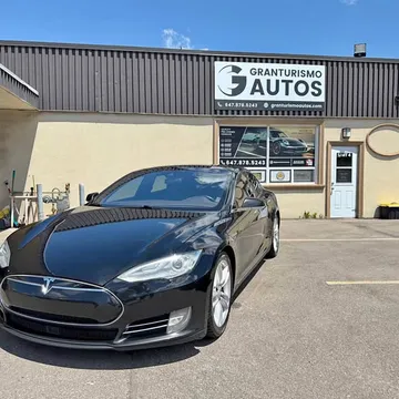2015 Tesla Model S 90D