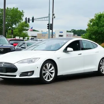 2015 Tesla Model S