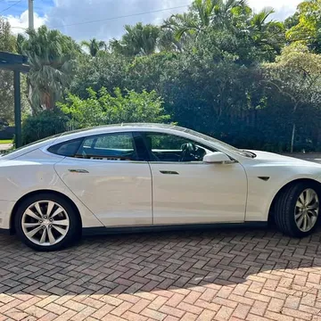 2015 Tesla Model S