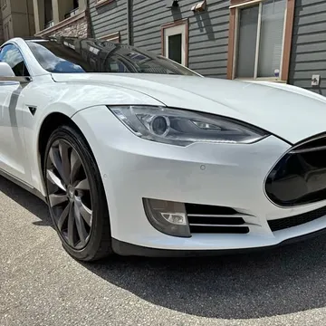 2015 Tesla Model S