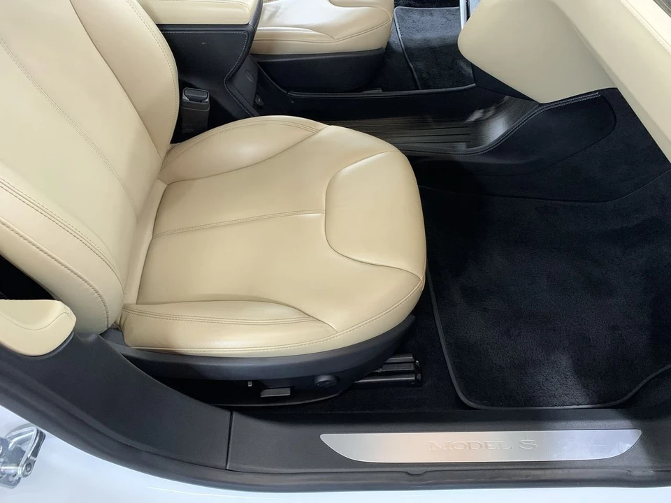 2015 Tesla Model S - Image 13 of 16