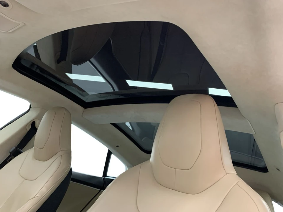 2015 Tesla Model S - Image 14 of 16