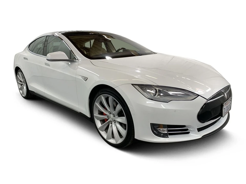 2015 Tesla Model S - Image 8 of 16