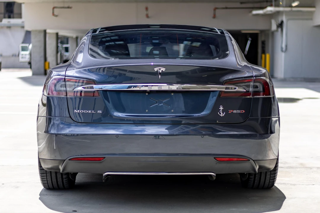 2015 Tesla Model S - Image 5 of 31