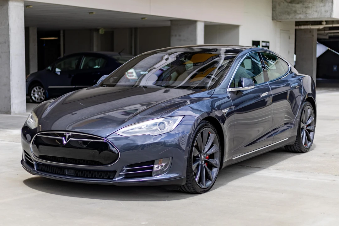 2015 Tesla Model S - Image 7 of 31