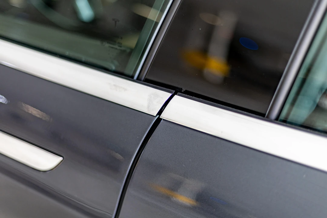 2015 Tesla Model S - Image 23 of 31
