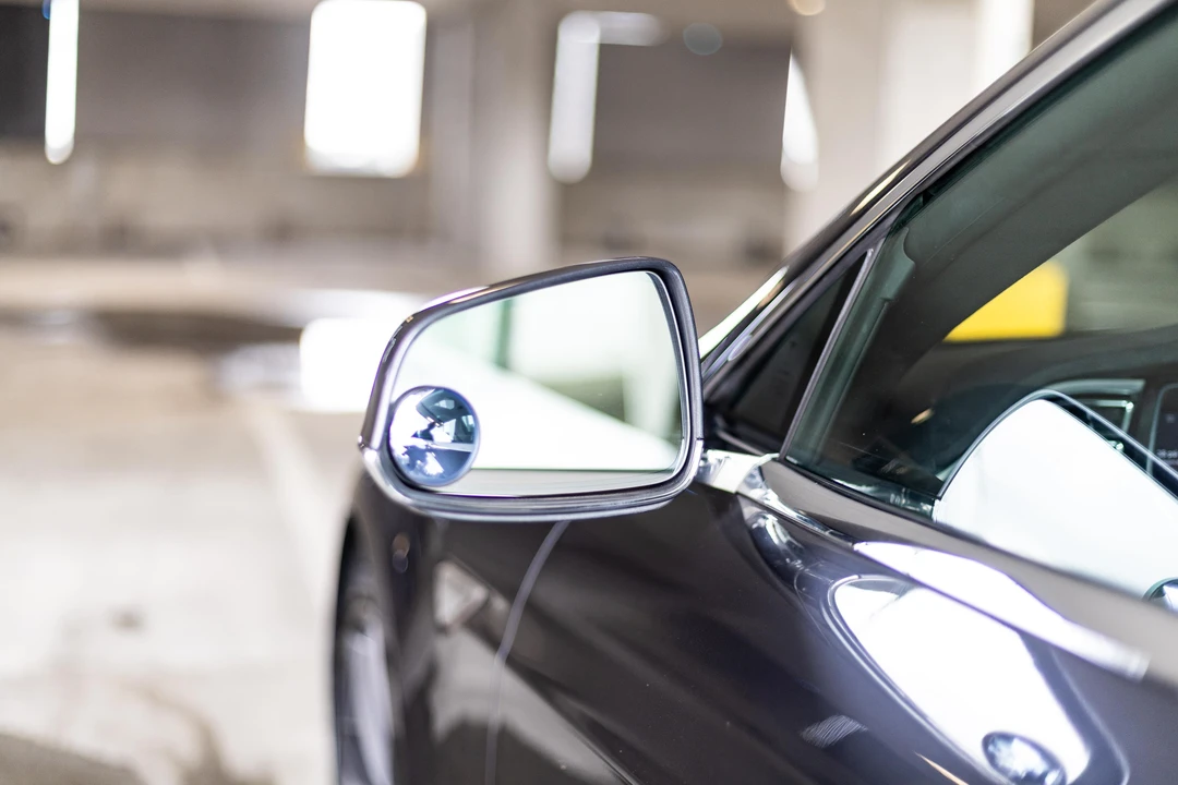 2015 Tesla Model S - Image 21 of 31