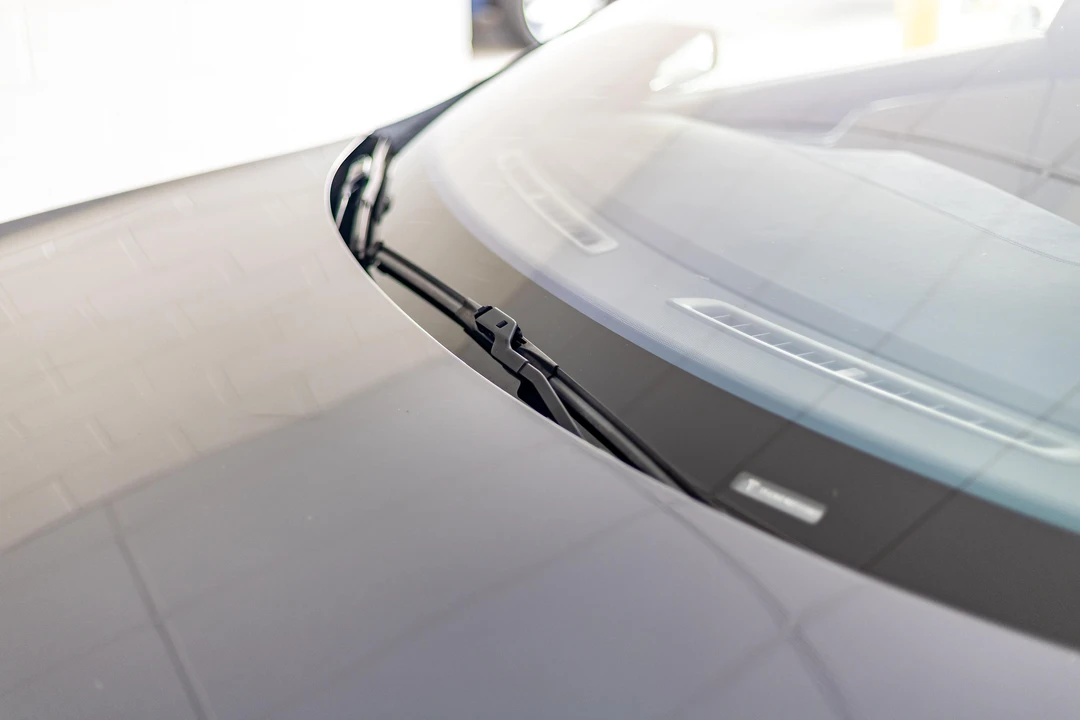 2015 Tesla Model S - Image 19 of 31