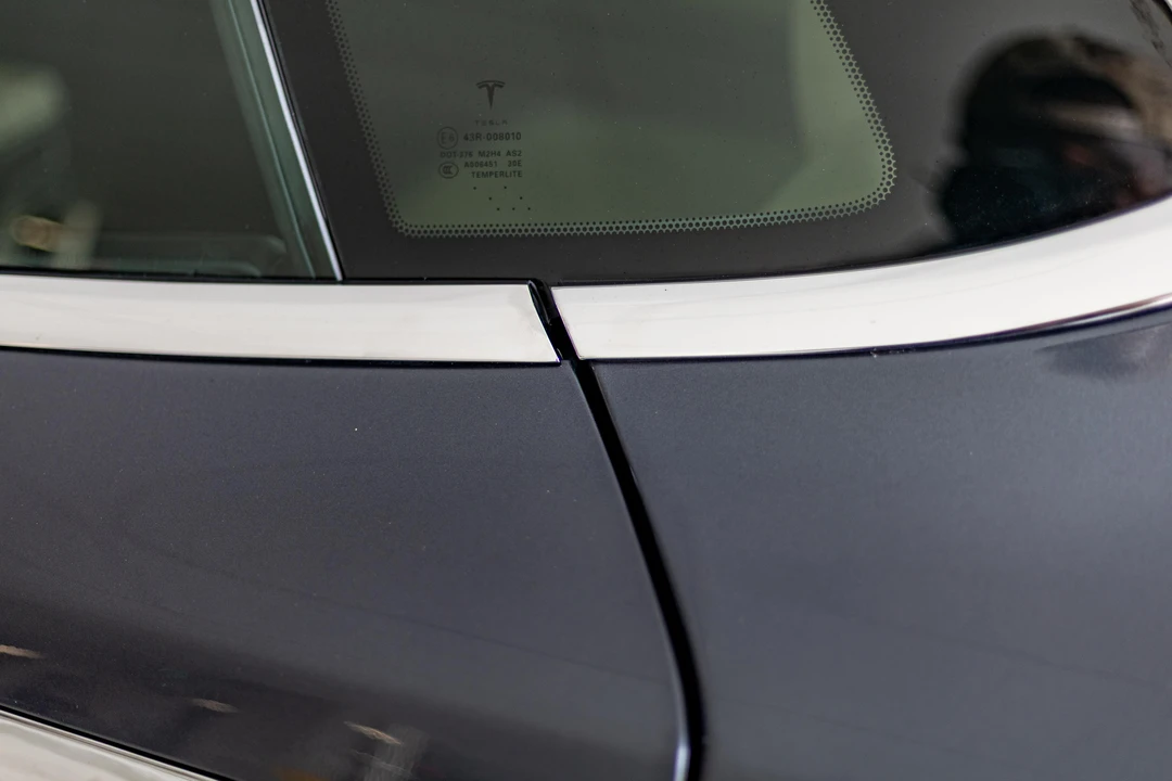 2015 Tesla Model S - Image 26 of 31