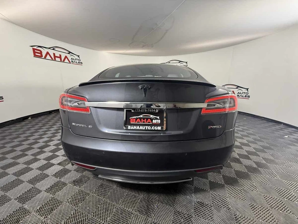 2015 Tesla Model S - Image 9 of 31