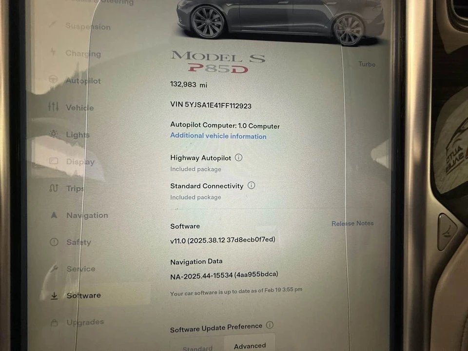 2015 Tesla Model S - Image 24 of 31