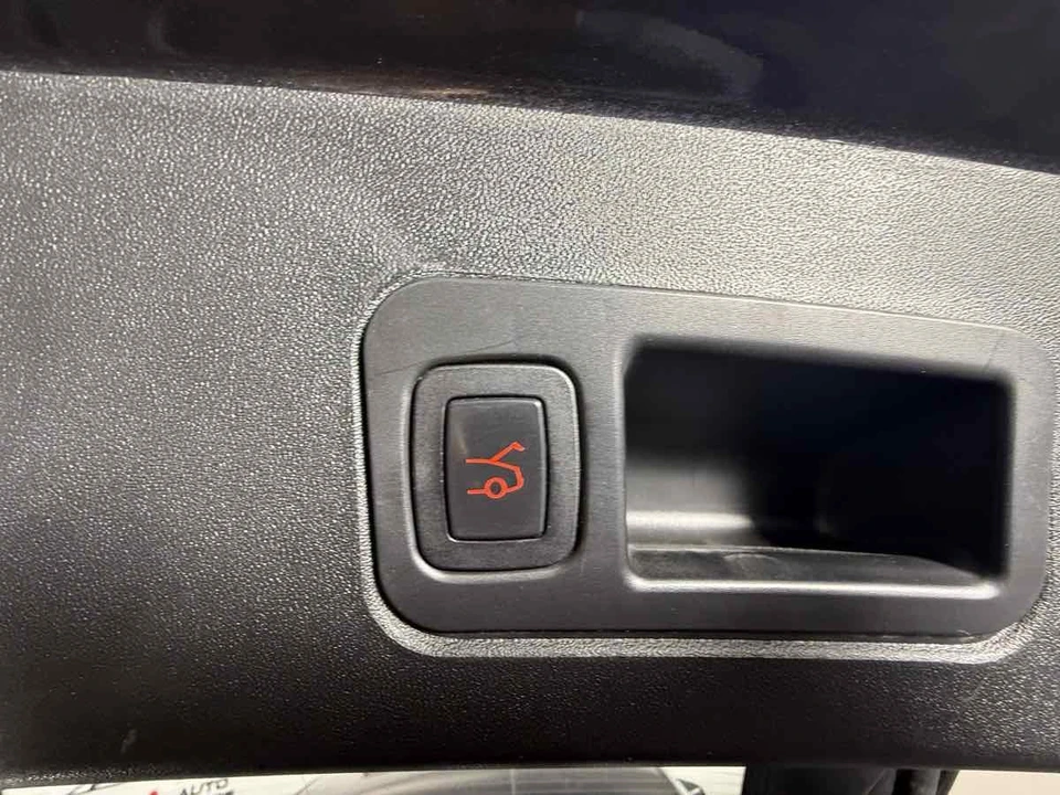 2015 Tesla Model S - Image 31 of 31