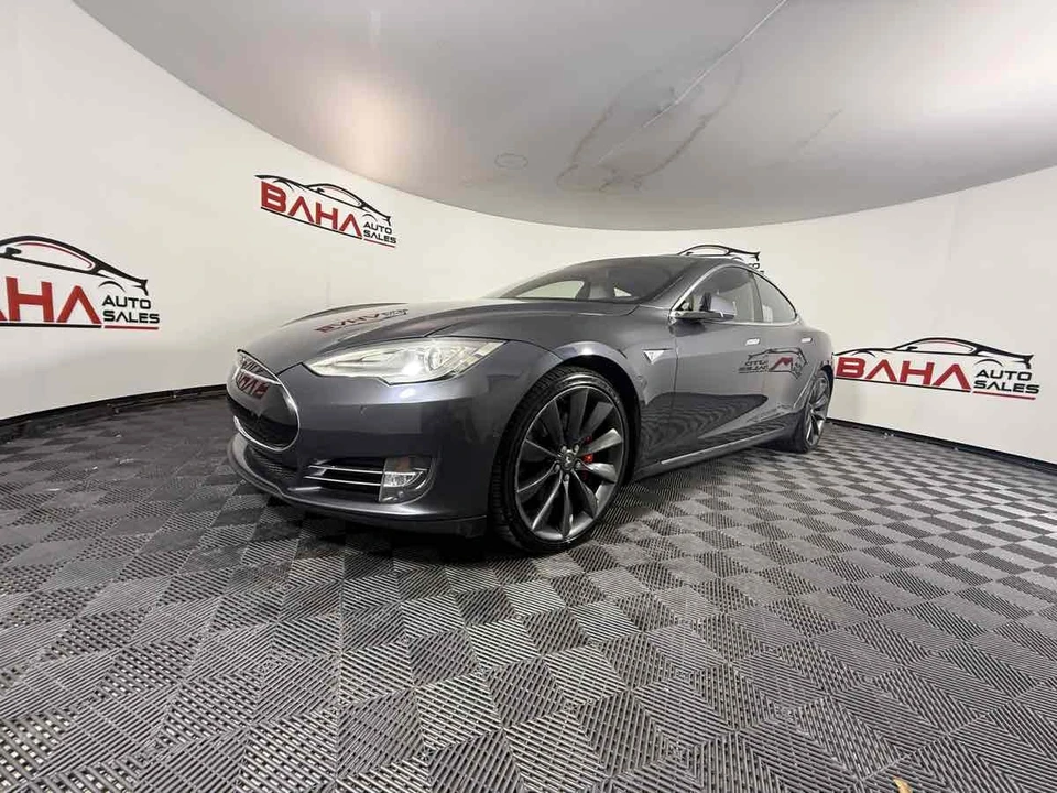 2015 Tesla Model S - Image 2 of 31