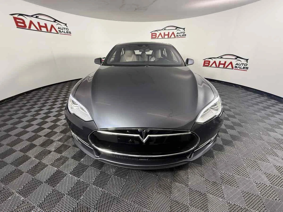 2015 Tesla Model S - Image 16 of 21