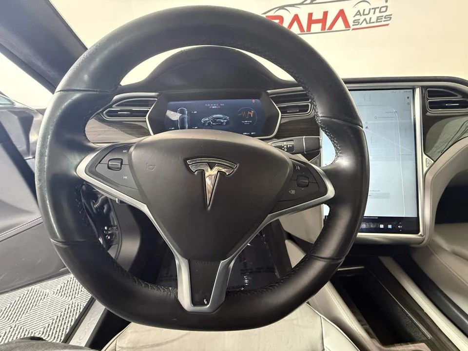 2015 Tesla Model S - Image 21 of 31