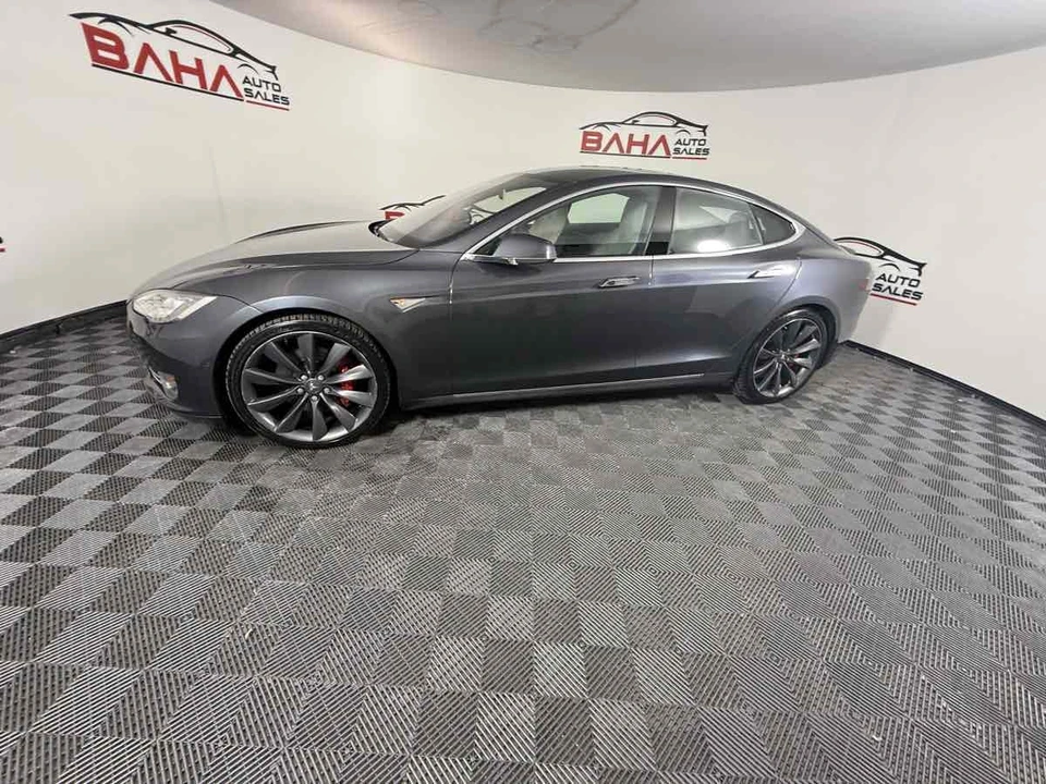 2015 Tesla Model S - Image 4 of 31