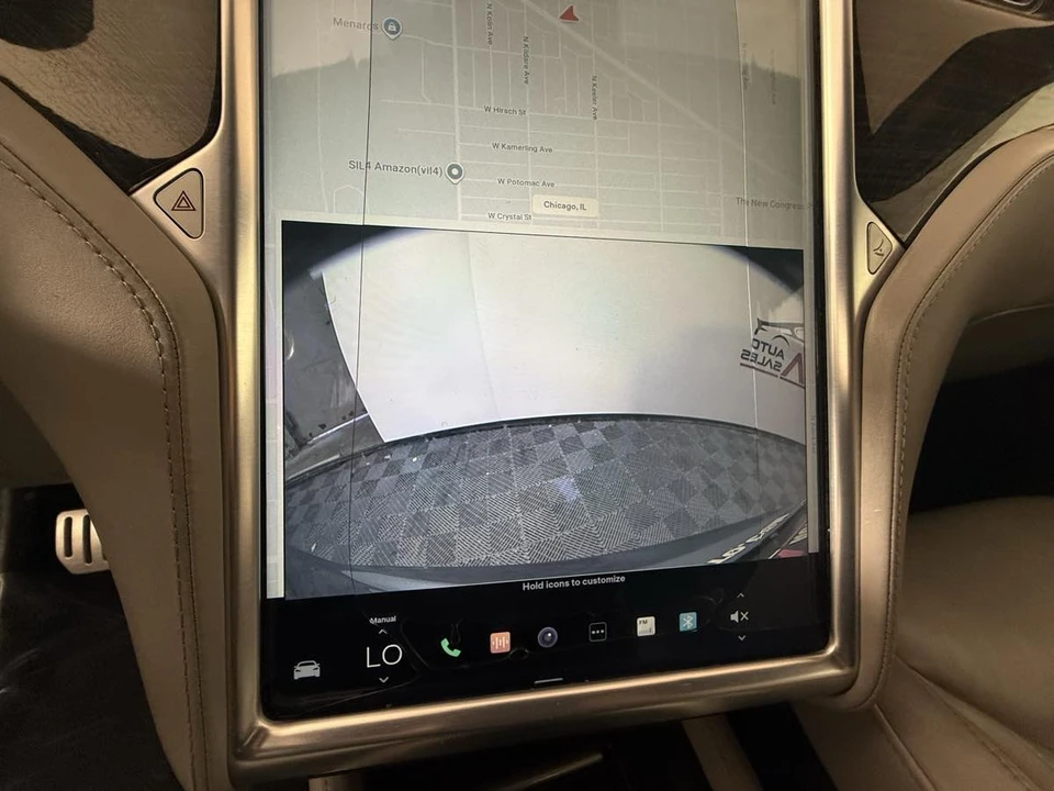 2015 Tesla Model S - Image 26 of 31