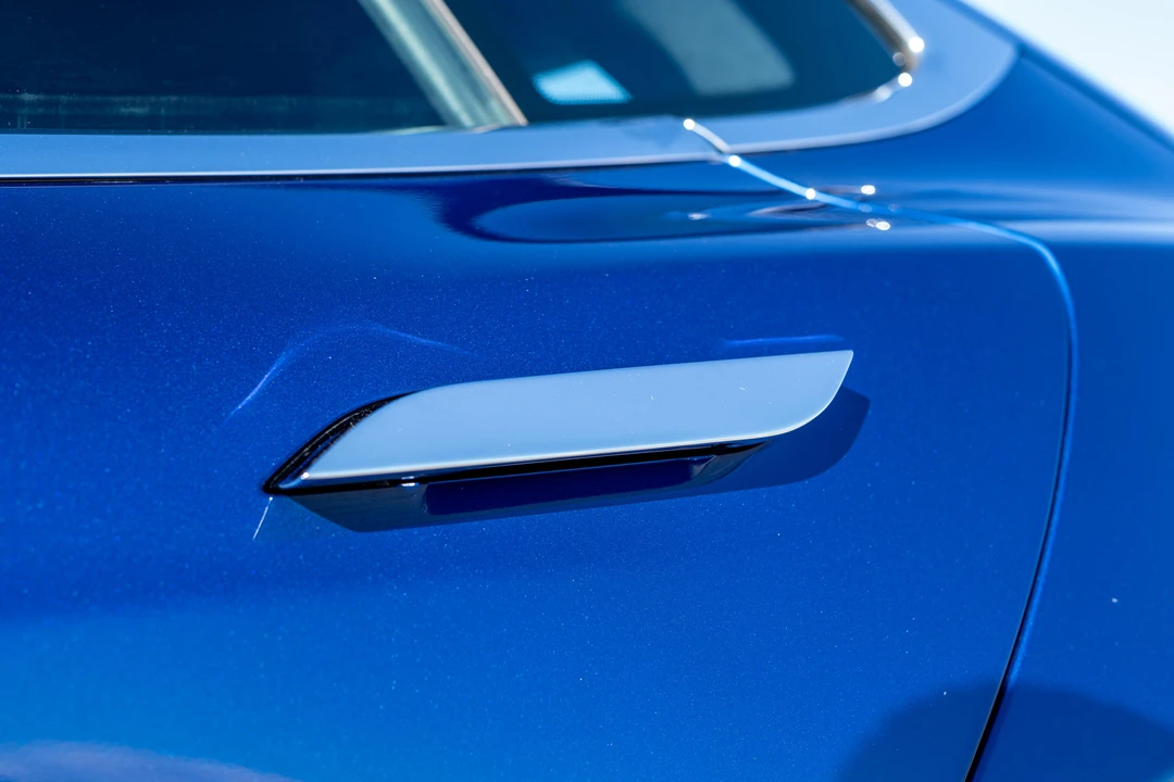 2015 Tesla Model S - Image 19 of 31