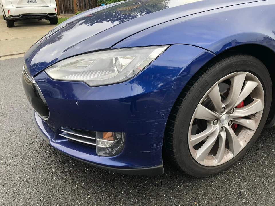 2015 Tesla Model S - Image 15 of 31