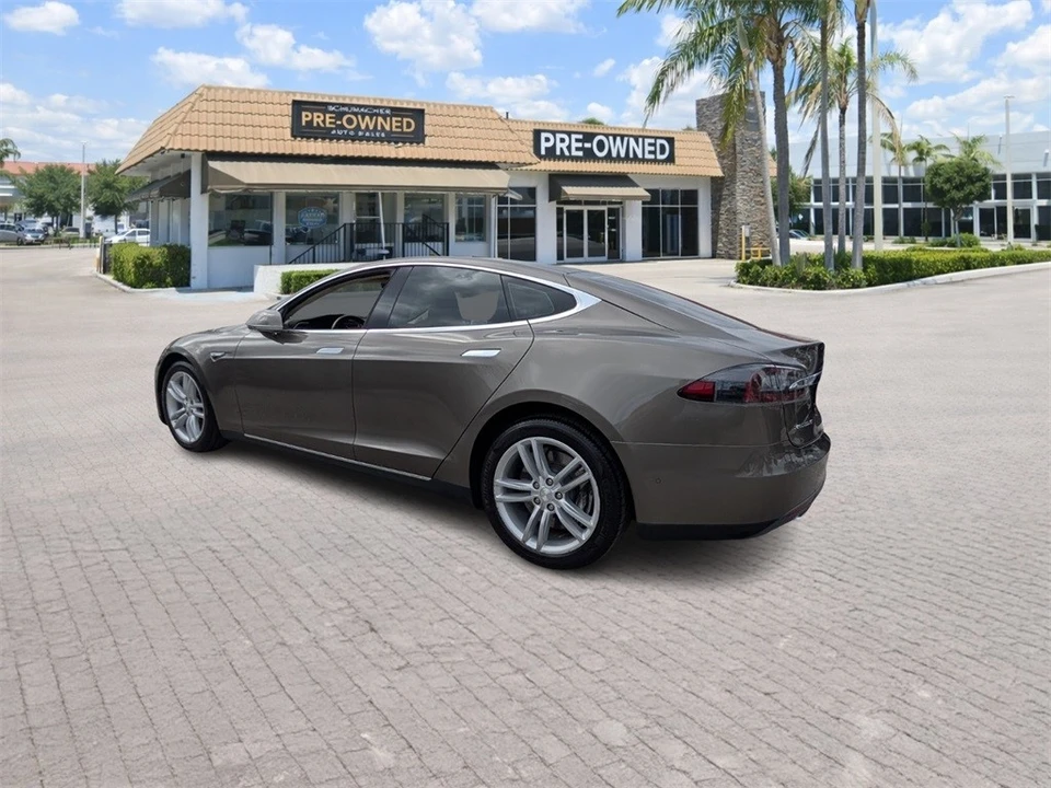 2015 Tesla Model S - Image 5 of 12