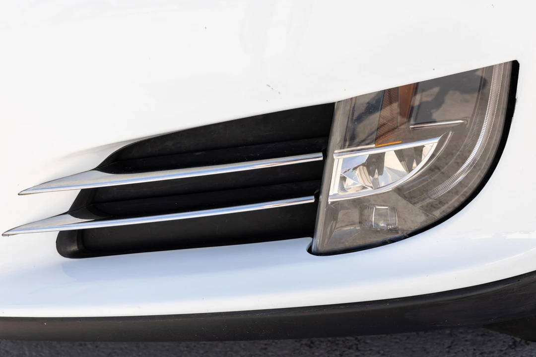 2015 Tesla Model S - Image 15 of 31