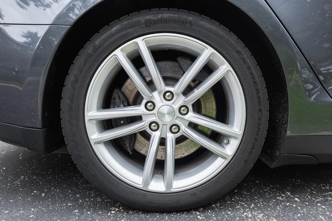 2015 Tesla Model S - Image 22 of 31