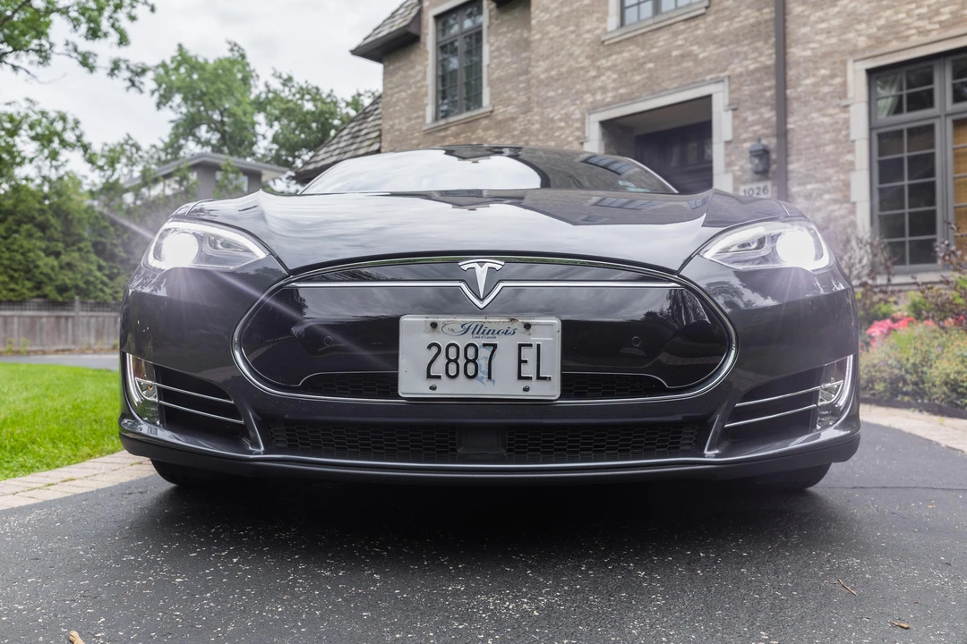 2015 Tesla Model S - Image 6 of 31