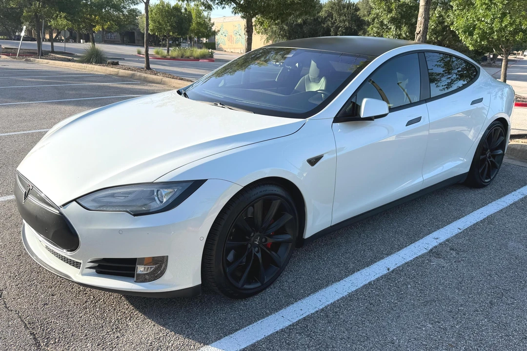 2015 Tesla Model S - Image 7 of 31