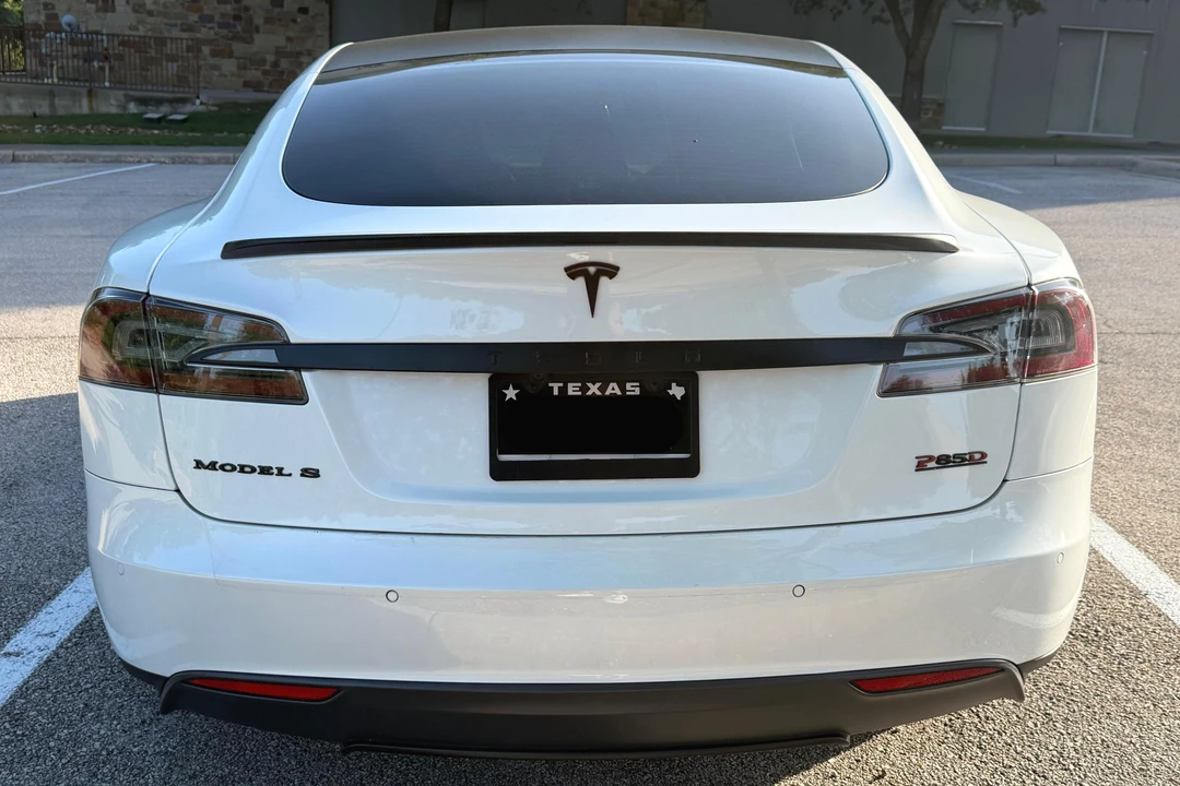 2015 Tesla Model S - Image 5 of 31