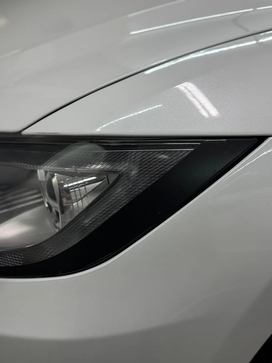 2015 Tesla Model S - Image 10 of 31