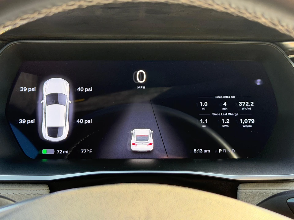2015 Tesla Model S - Image 28 of 31