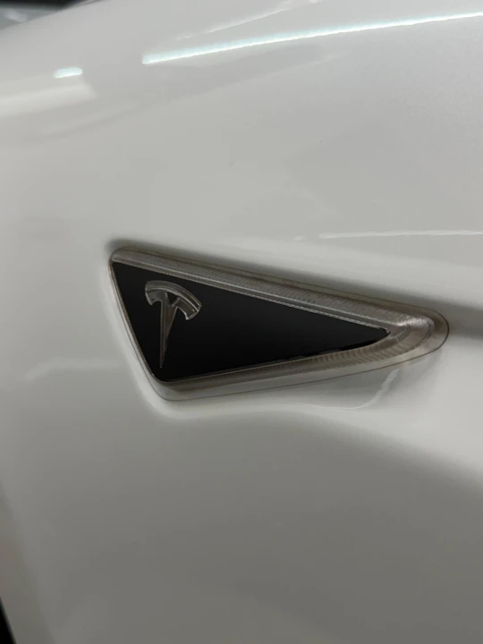 2015 Tesla Model S - Image 14 of 31