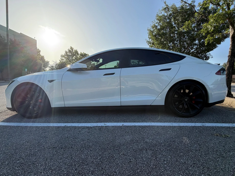 2015 Tesla Model S - Image 7 of 31