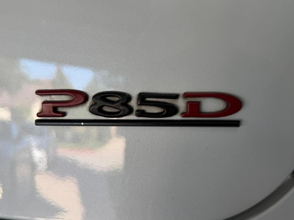 2015 Tesla Model S - Image 13 of 31