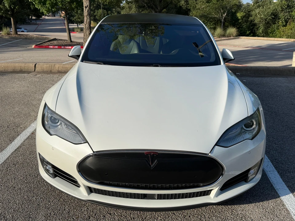 2015 Tesla Model S - Image 6 of 31