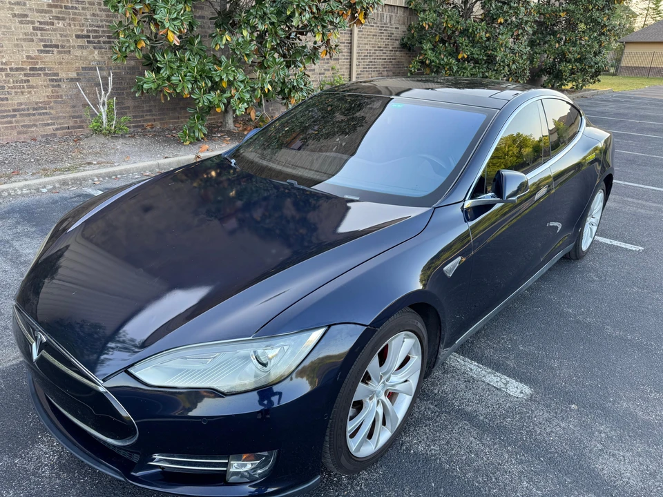 2015 Tesla Model S - Image 7 of 31