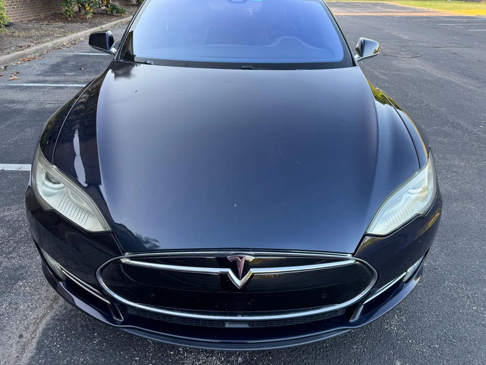 2015 Tesla Model S - Image 20 of 31