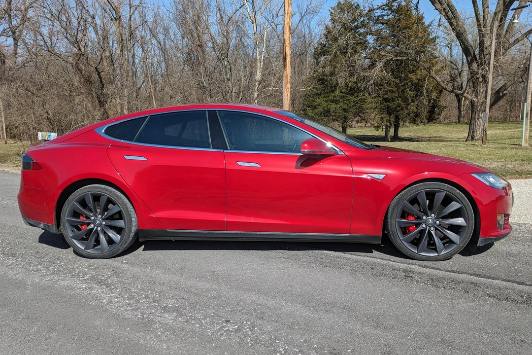 2015 Tesla Model S - Image 3 of 31