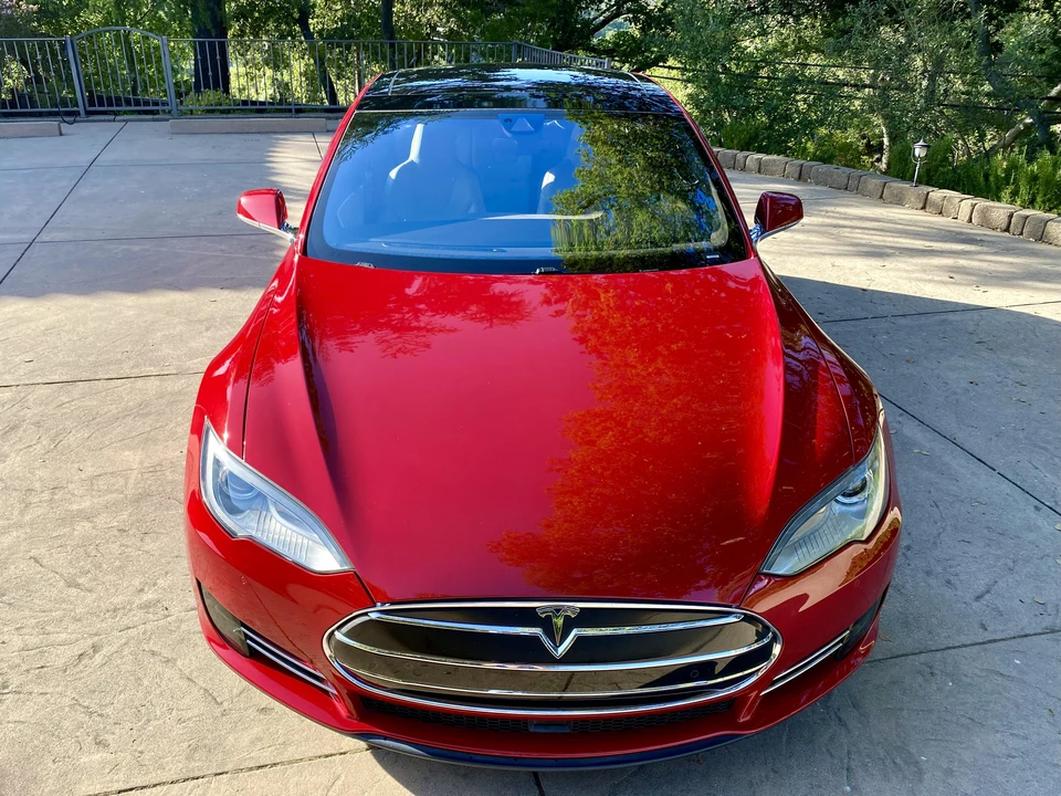 2015 Tesla Model S - Image 7 of 31