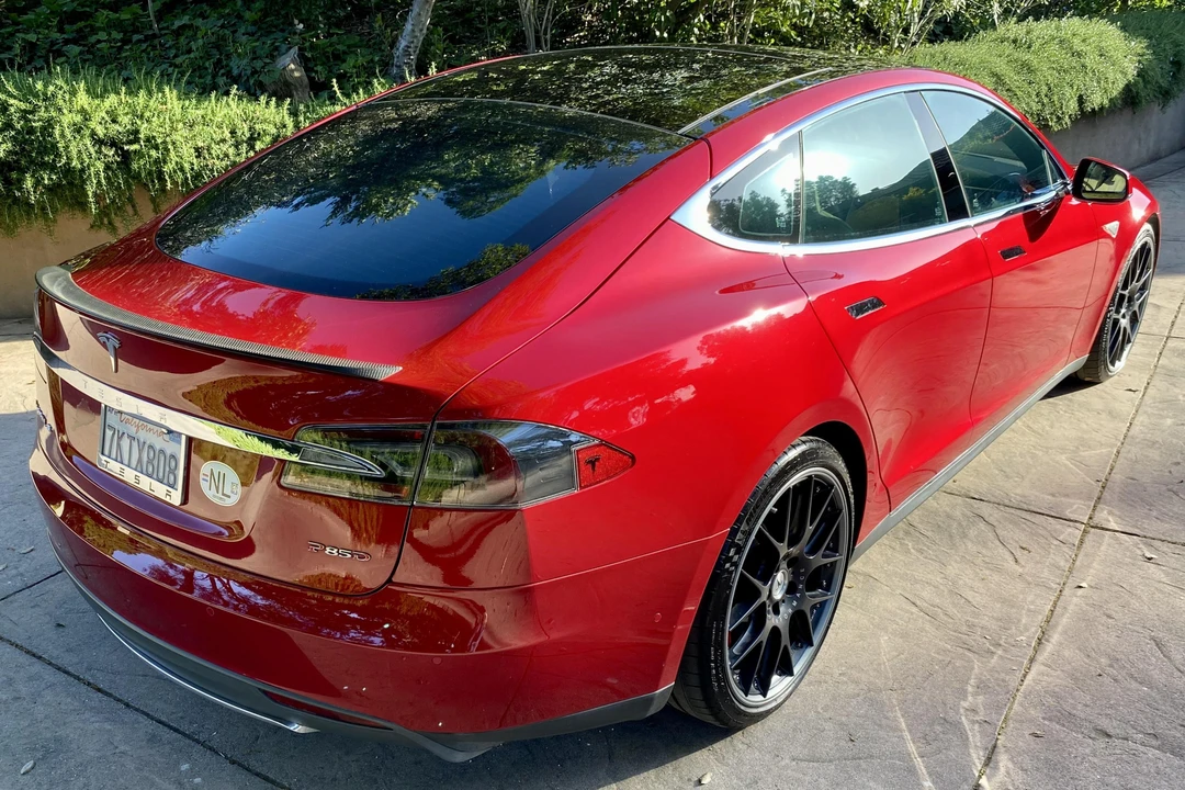 2015 Tesla Model S - Image 4 of 31