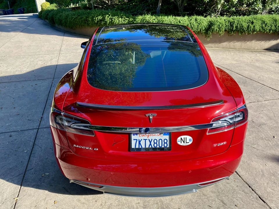2015 Tesla Model S - Image 31 of 31