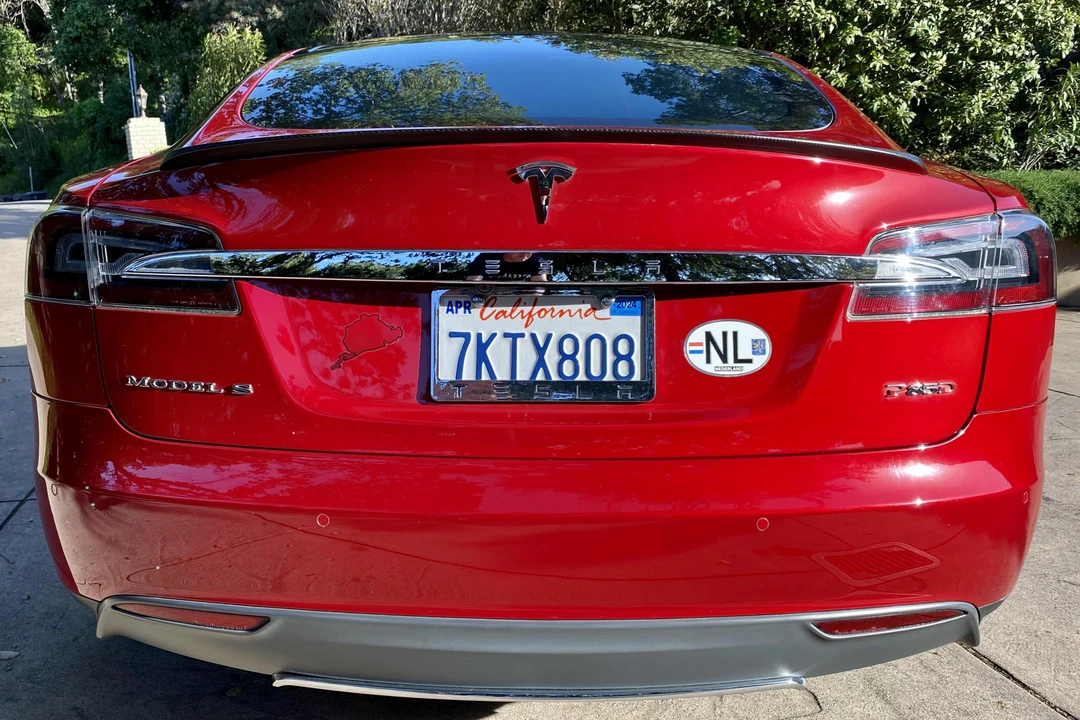 2015 Tesla Model S - Image 5 of 31