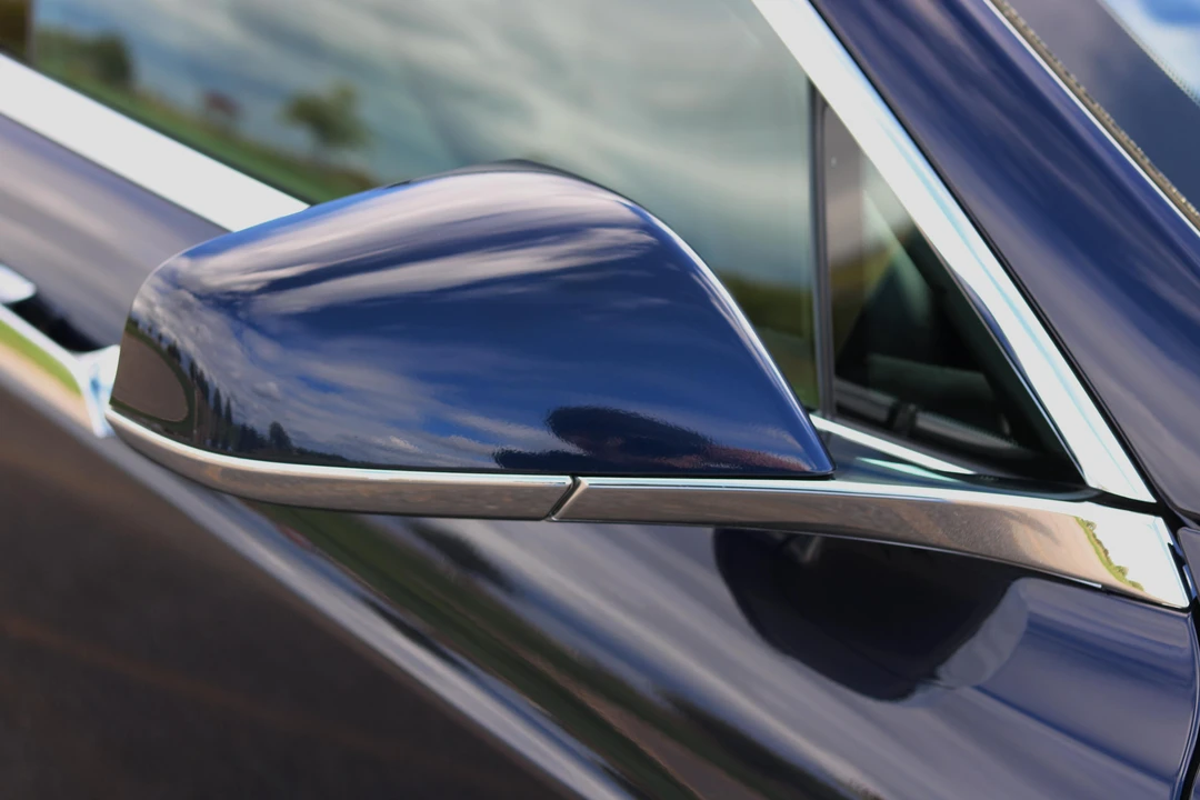 2015 Tesla Model S - Image 26 of 31
