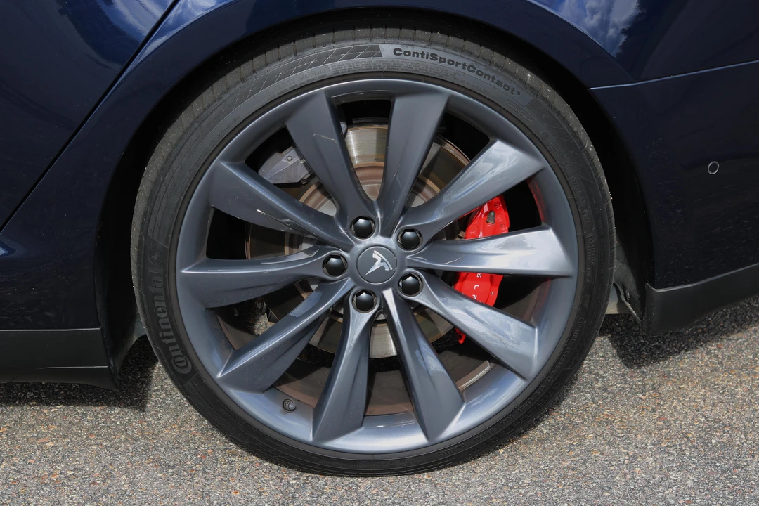2015 Tesla Model S - Image 30 of 31