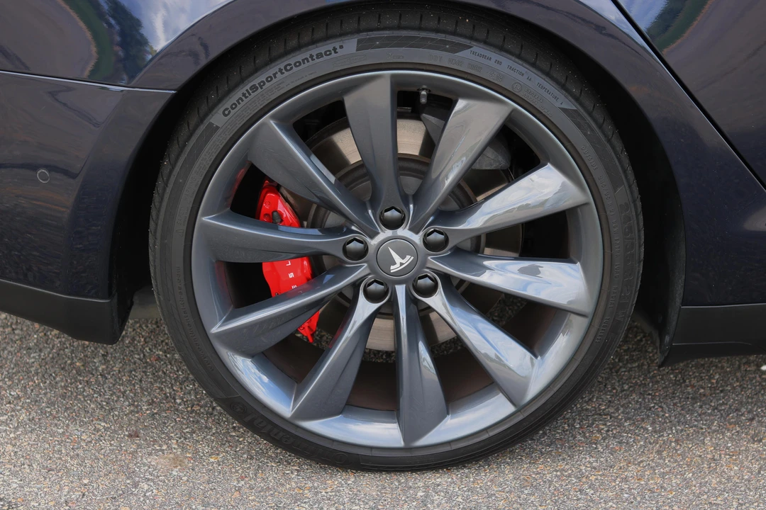 2015 Tesla Model S - Image 31 of 31