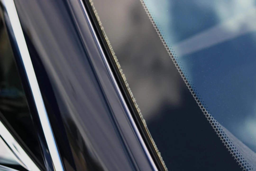 2015 Tesla Model S - Image 28 of 31