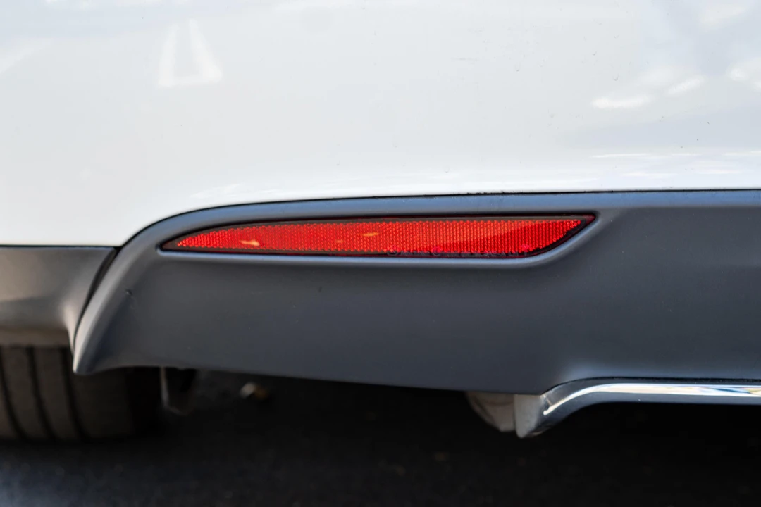 2015 Tesla Model S - Image 17 of 31