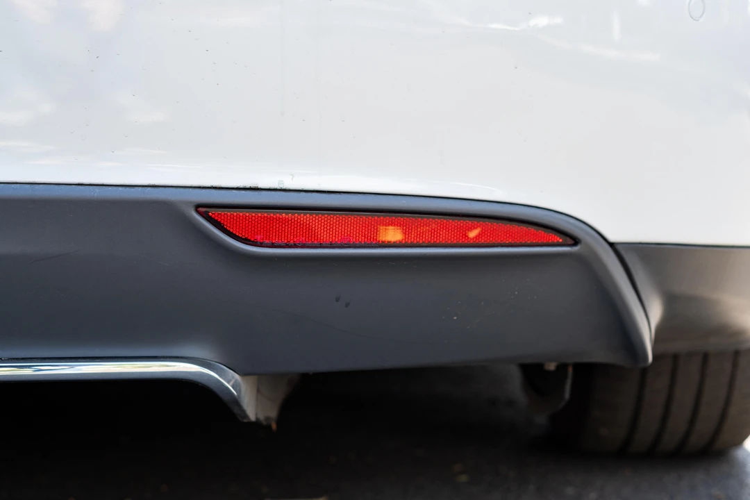 2015 Tesla Model S - Image 23 of 31
