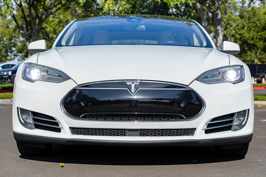 2015 Tesla Model S - Image 6 of 31