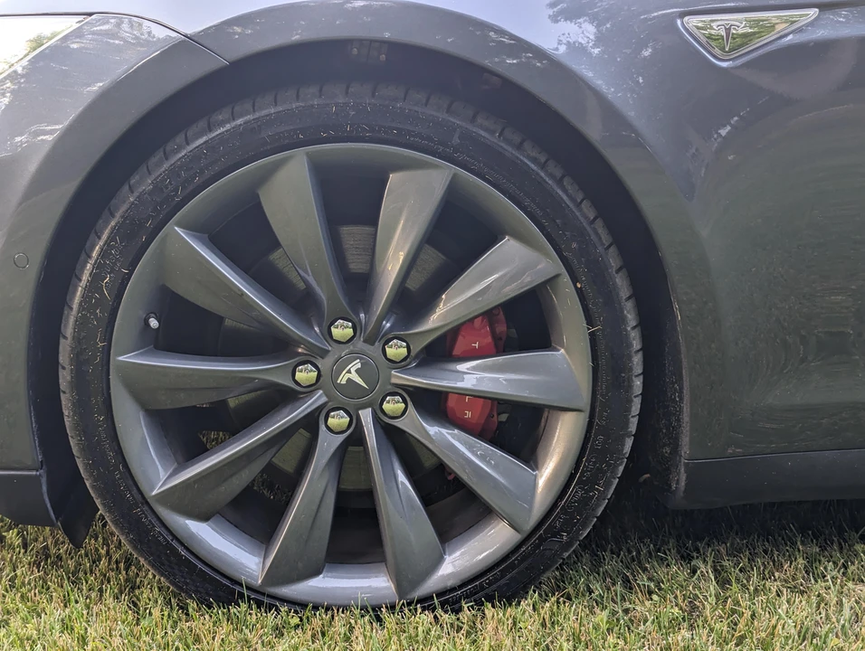 2015 Tesla Model S - Image 31 of 31